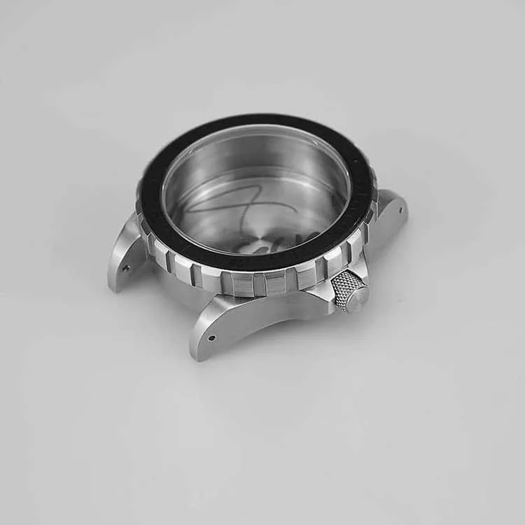 Round stainless steel watch case in black